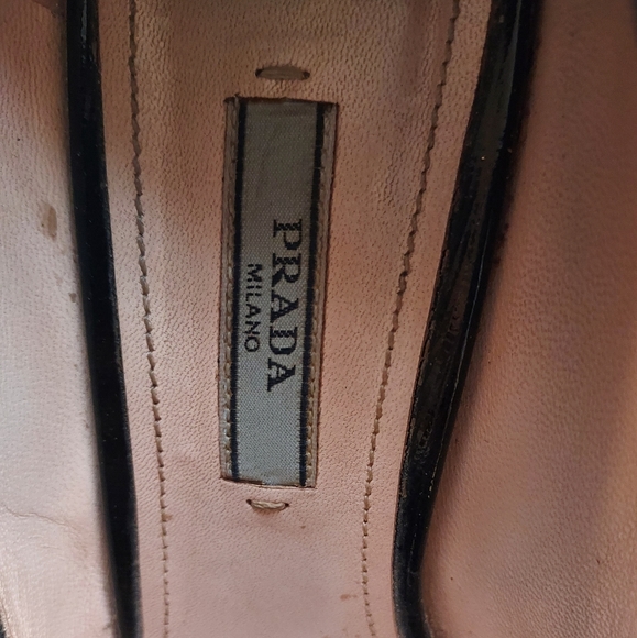 Authentic Prada Patent Leather Bow Wedges Low Heel Pump - Picture 6 of 7